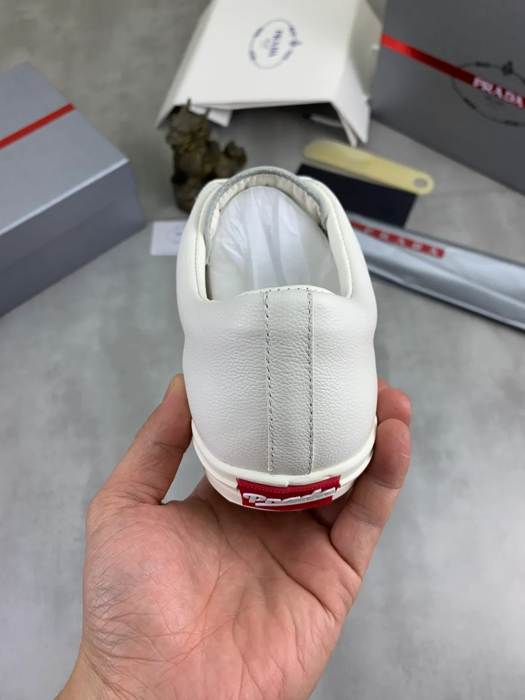 Men's men's shoes P560💰[New model] The latest hot model is on the official website, 🆘 The trendy brand (Prada) mainly promotes the hot model, avant-garde and versatile fashion men's shoes private version mold opening, cowhide surface splicing 1:1.. Fashionable and simple, original imported cowhide lining cowhide feet; the atmosphere and personality are more fashionable, eye-catching and pursuing class. It will subvert the old ideas and be a must-have for fashion trendsetters with you! Must keep it for yourself! Tall and comfortable, large and low, high-end quality workmanship. Code number: 38-44 3️⃣optional.